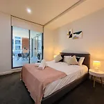 Kozyguru Mascot 2-Bed Close To Train