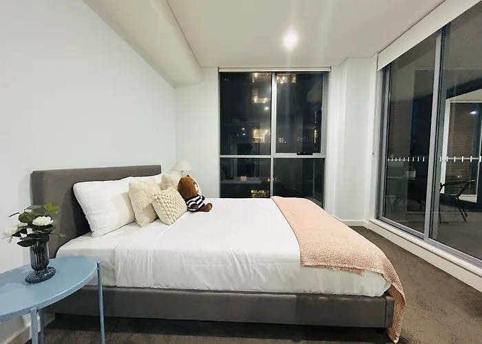 Kozyguru Mascot 2-Bed Close To Train